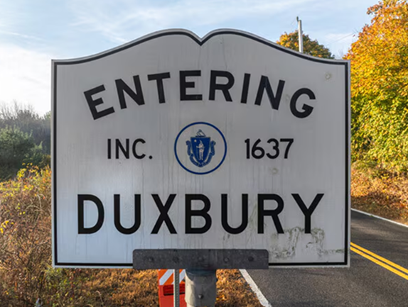 Entering Duxbury City sign